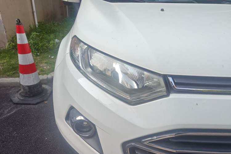 Used Ford EcoSport 2013 1.5L Automatic Prestige Model Right Front Headlight
