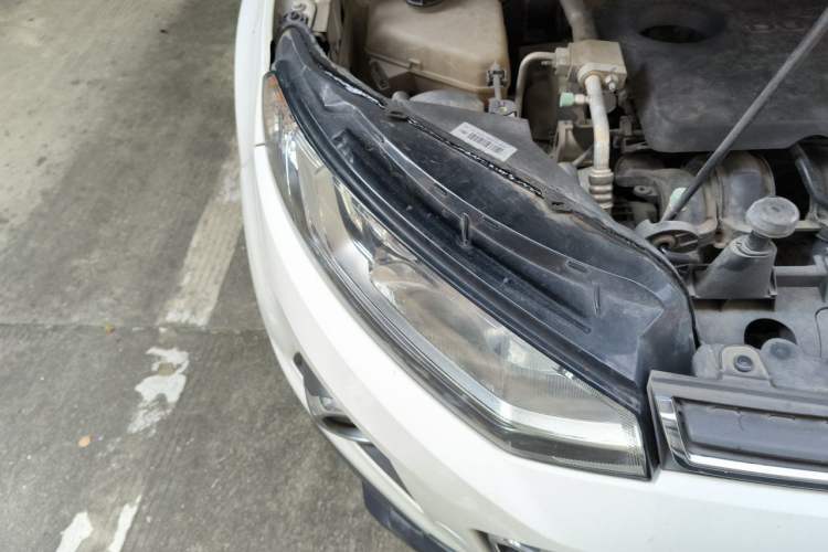 Used Ford EcoSport 2013 1.5L Automatic Prestige Model Right Front Headlight