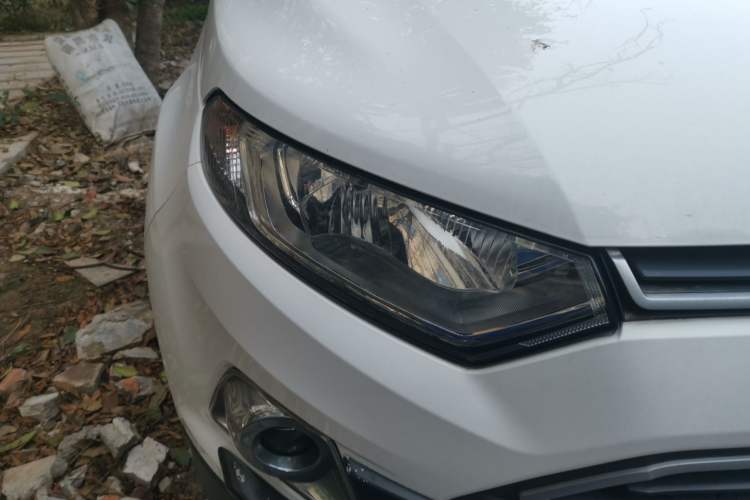 Used Ford EcoSport 2013 1.5L Automatic Fashion Model Right Front Headlight
