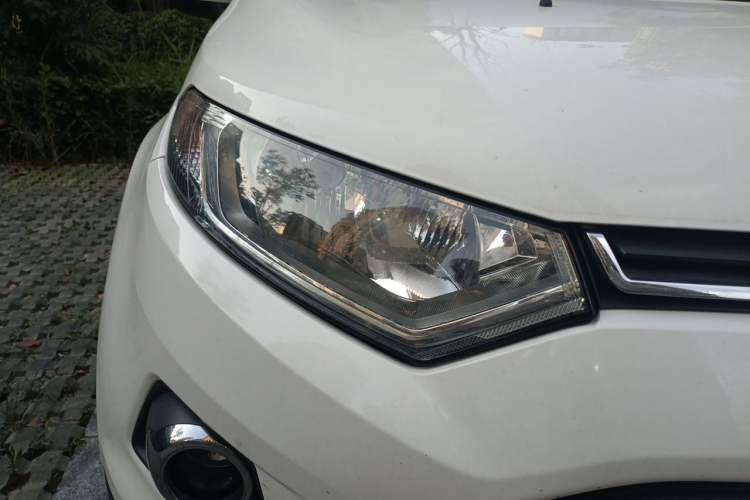 Used Ford EcoSport 2013 1.5L Automatic Prestige Model Right Front Headlight