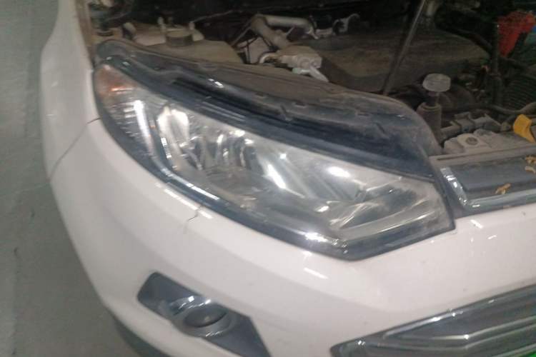 Used Ford EcoSport 2013 1.5L Automatic Prestige Model Right Front Headlight