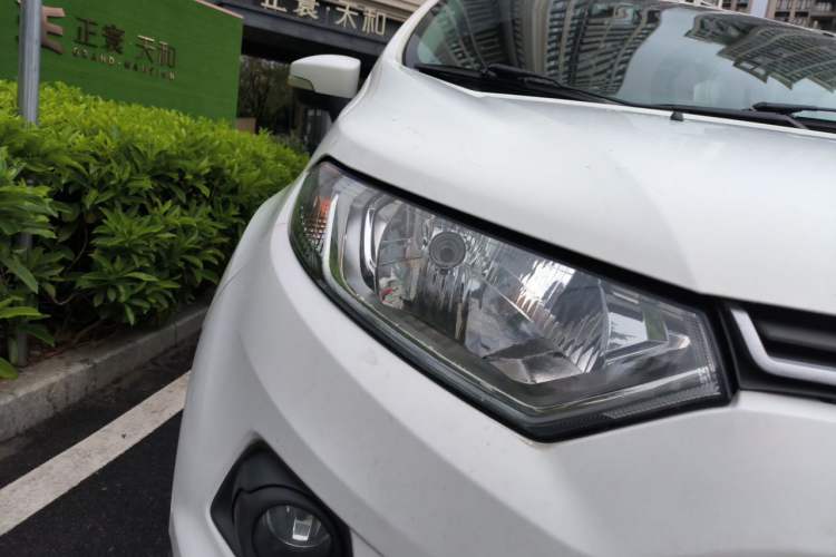 Used Ford EcoSport 2013 1.5L Automatic Fashion Model Right Front Headlight