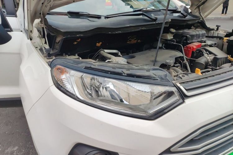 Used Ford EcoSport 2013 1.5L Automatic Fashion Model Right Front Headlight
