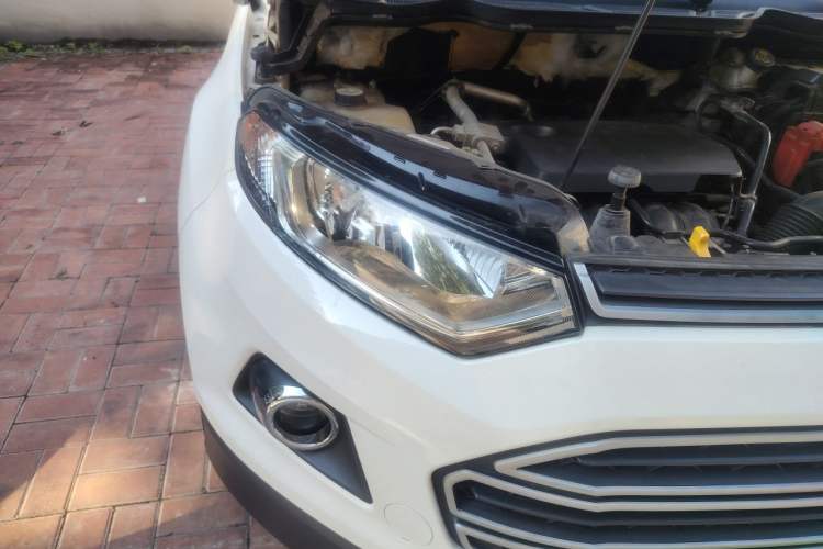 Used Ford EcoSport 2013 1.5L Automatic Fashion Model Right Front Headlight