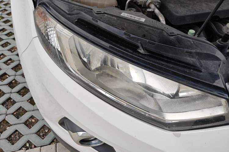 Used Ford EcoSport 2013 1.5L Manual Luxury Model Right Front Headlight