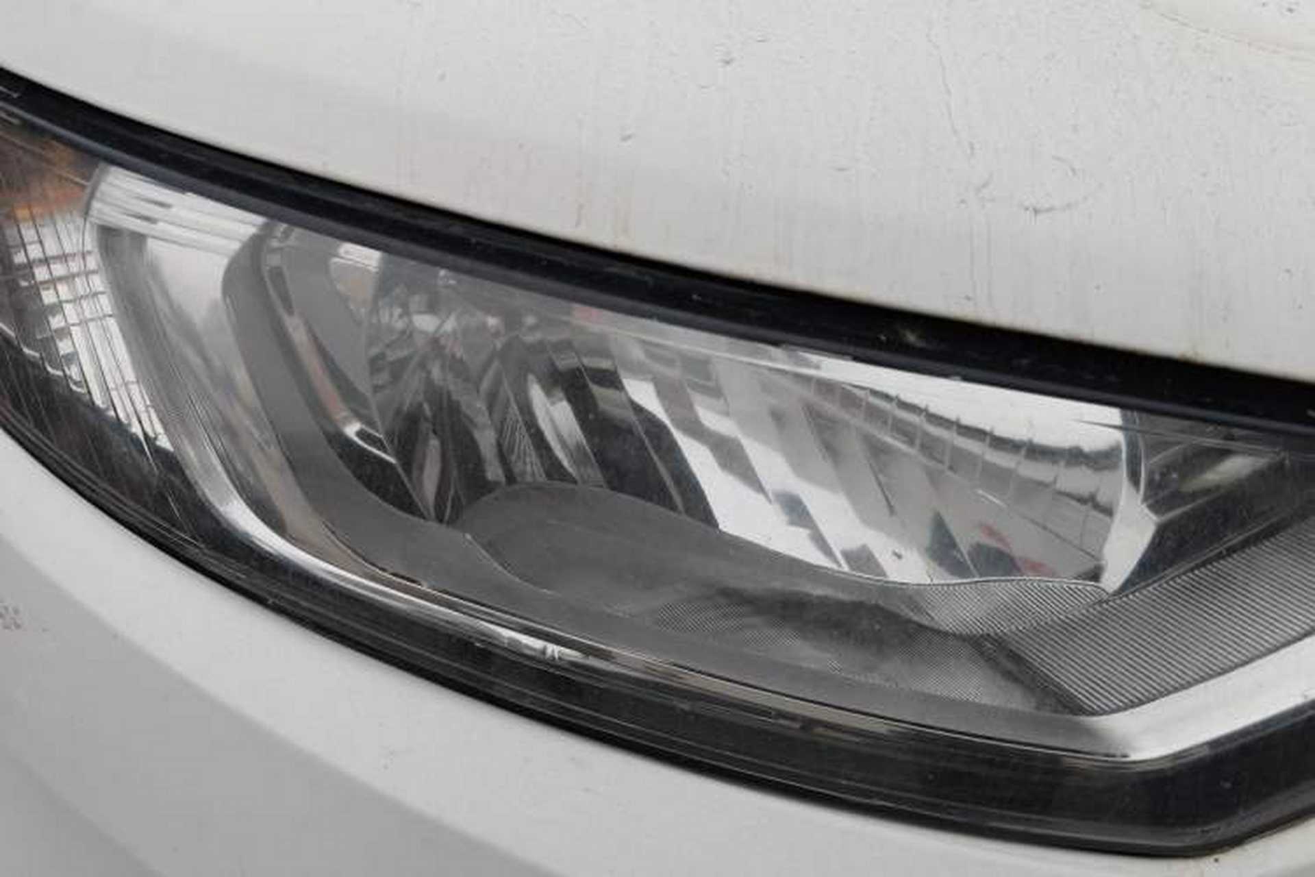 Used Ford EcoSport 2013 1.5L Automatic Prestige Model Right Front Headlight