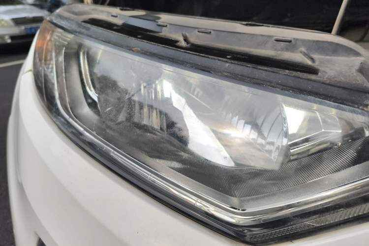 Used Ford EcoSport 2013 1.5L Automatic Fashion Model Right Front Headlight