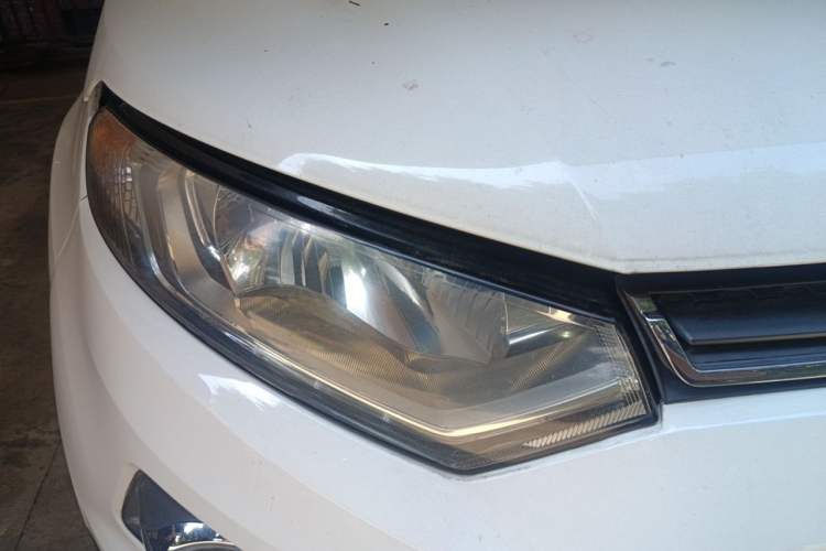 Used Ford EcoSport 2013 1.5L Automatic Prestige Model Right Front Headlight