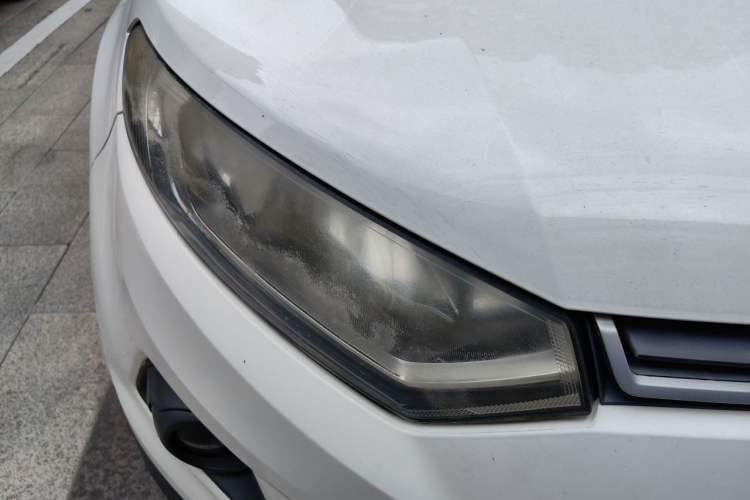 Used Ford EcoSport 2013 1.5L Automatic Fashion Model Right Front Headlight