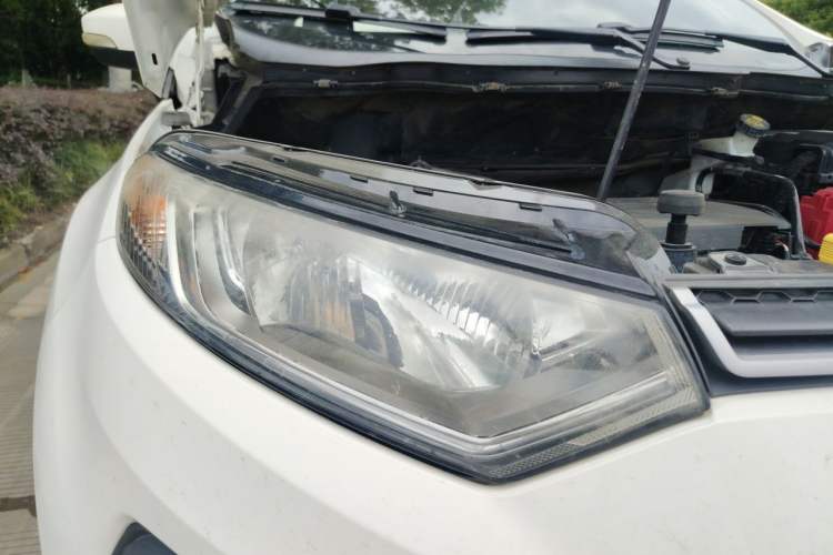 Used Ford EcoSport 2013 1.5L Automatic Fashion Model Right Front Headlight