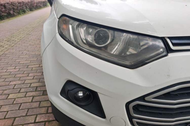 Used Ford EcoSport 2013 1.5L Automatic Fashion Model Right Front Headlight