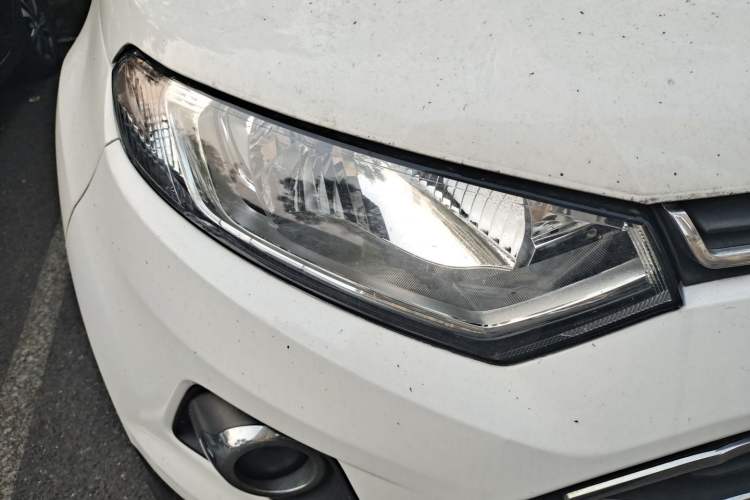 Used Ford EcoSport 2013 1.5L Automatic Prestige Model Right Front Headlight