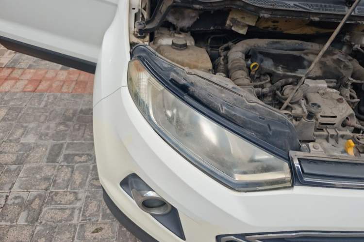 Used Ford EcoSport 2013 1.0L GTDi Manual Luxury Model Right Front Headlight