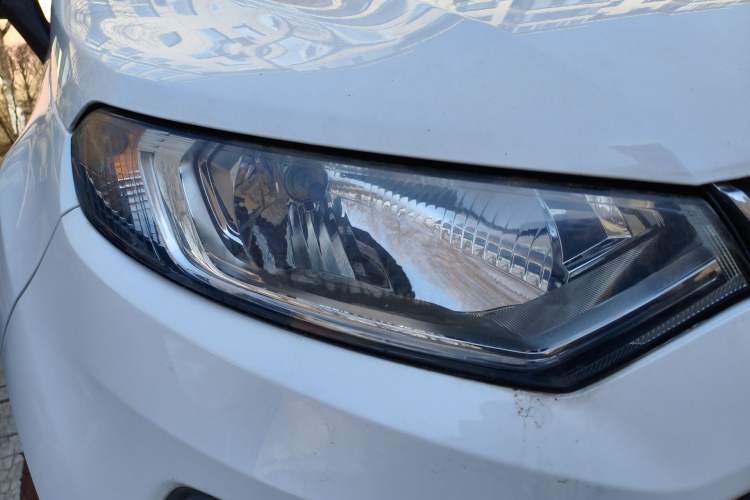 Used Ford EcoSport 2013 1.0L GTDi Manual Luxury Model Right Front Headlight