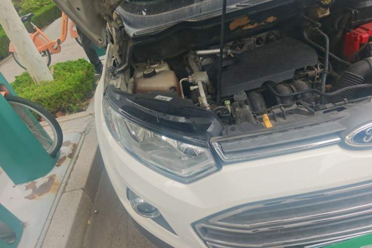 Used Ford EcoSport 2013 1.5L Automatic Prestige Model Right Front Headlight