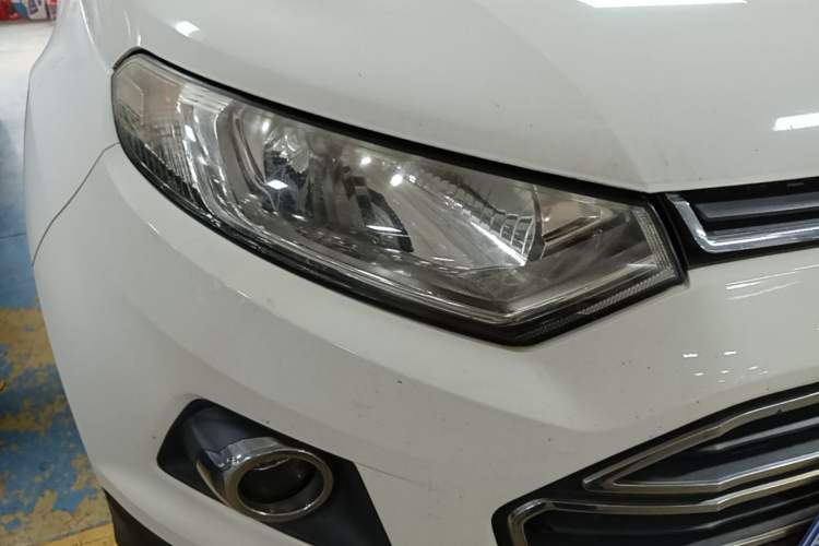 Used Ford EcoSport 2013 1.5L Automatic Prestige Model Right Front Headlight