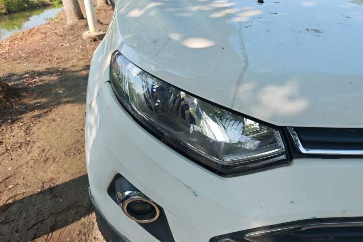 Used Ford EcoSport 2013 1.0L GTDi Manual Luxury Model Right Front Headlight
