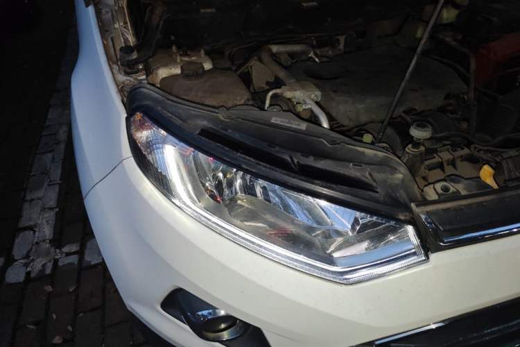 Used Ford EcoSport 2013 1.5L Automatic Prestige Model Right Front Headlight