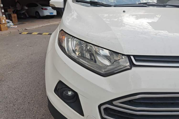 Used Ford EcoSport 2013 1.5L Automatic Fashion Model Right Front Headlight