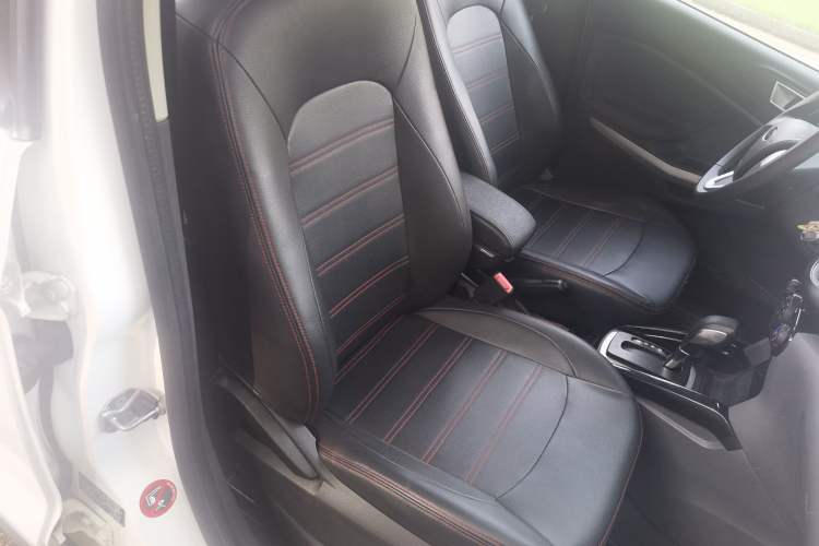 Used Ford EcoSport 2013 1.5L Automatic Fashion Model Right Front Seat