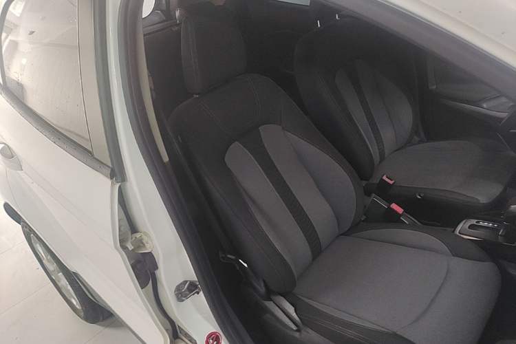 Used Ford EcoSport 2013 1.5L Automatic Fashion Model Right Front Seat
