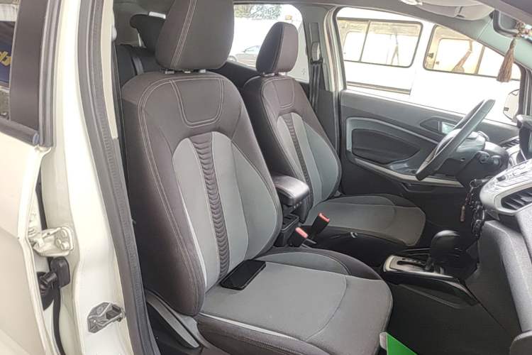Used Ford EcoSport 2013 1.5L Automatic Fashion Model Right Front Seat