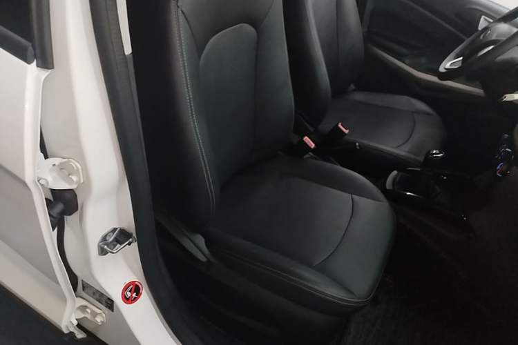 Used Ford EcoSport 2013 1.5L Manual Fashion Model Right Front Seat