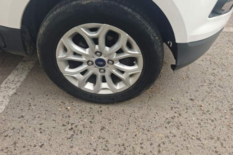 Used Ford EcoSport 2013 1.5L Automatic Prestige Model Right Front Wheel Hub