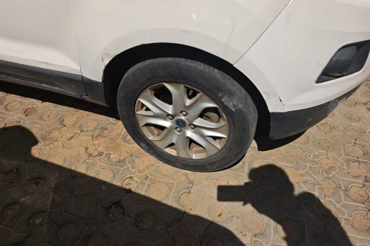 Used Ford EcoSport 2013 1.5L Automatic Fashion Model Right Front Wheel Hub