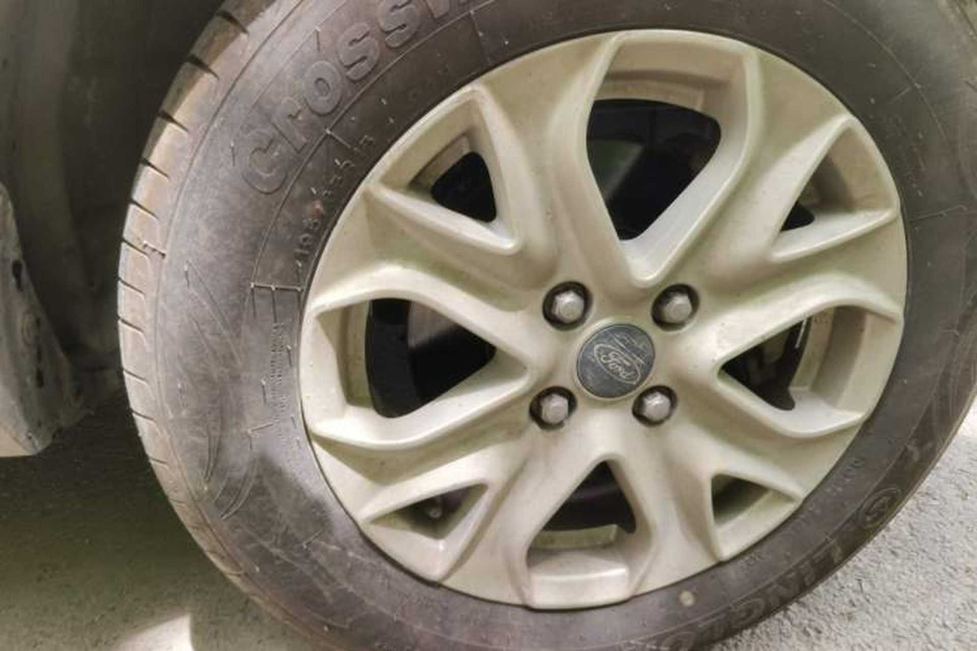 Used Ford EcoSport 2013 1.5L Manual Comfort Model Right Front Wheel Hub
