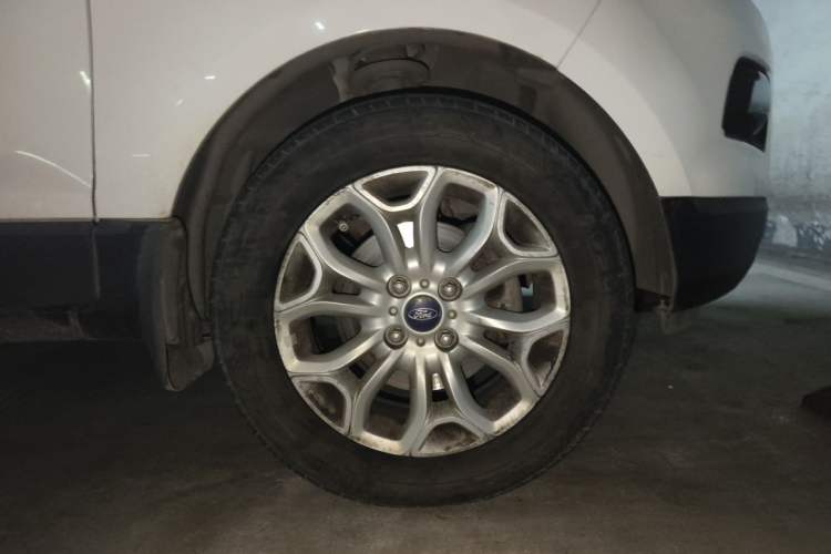 Used Ford EcoSport 2013 1.5L Manual Luxury Model Right Front Wheel Hub