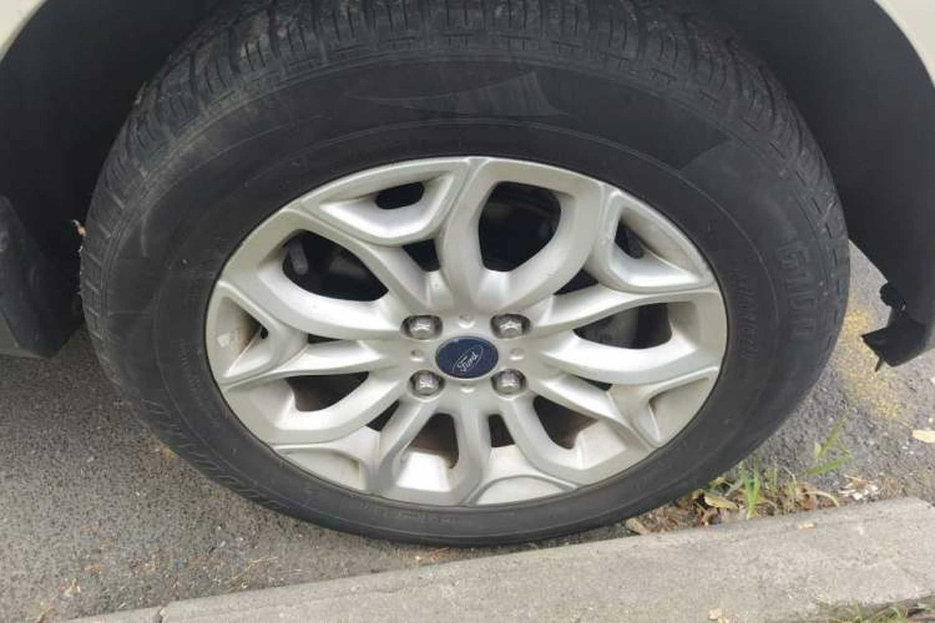 Used Ford EcoSport 2013 1.0L GTDi Manual Luxury Model Right Front Wheel Hub