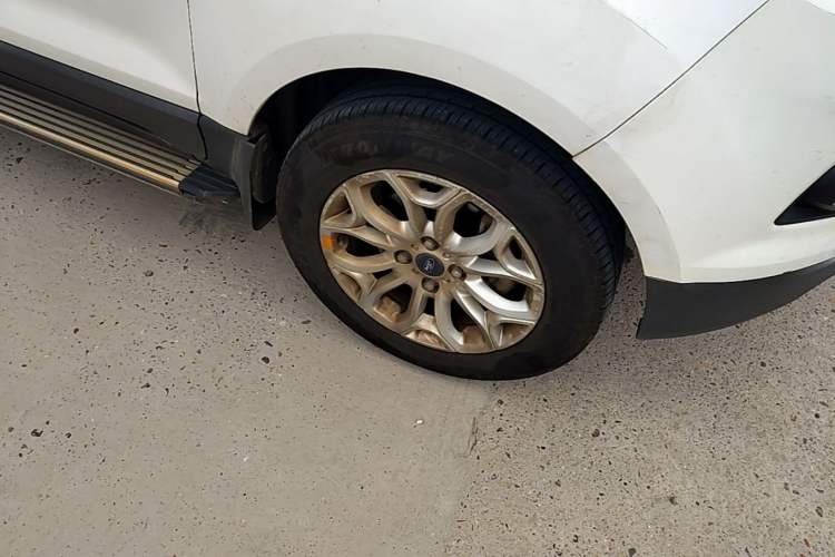 Used Ford EcoSport 2013 1.5L Automatic Prestige Model Right Front Wheel Hub
