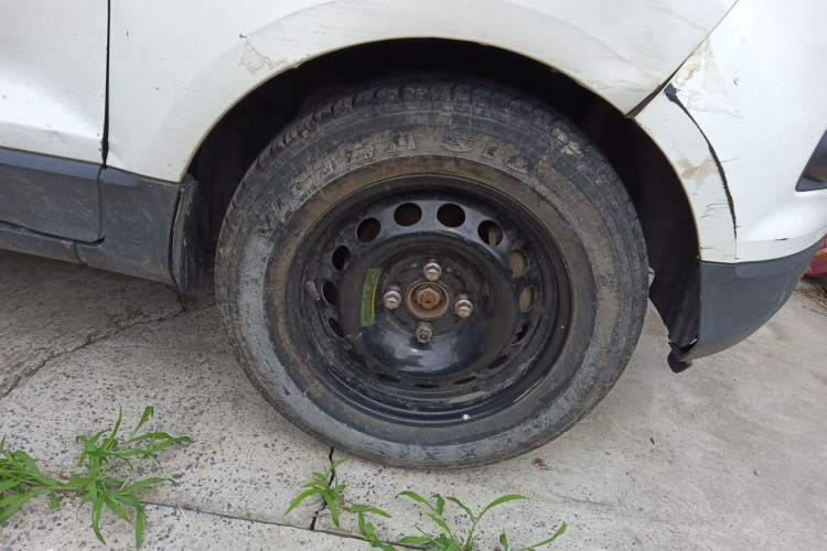Used Ford EcoSport 2013 1.5L Manual Luxury Model Right Front Wheel Hub