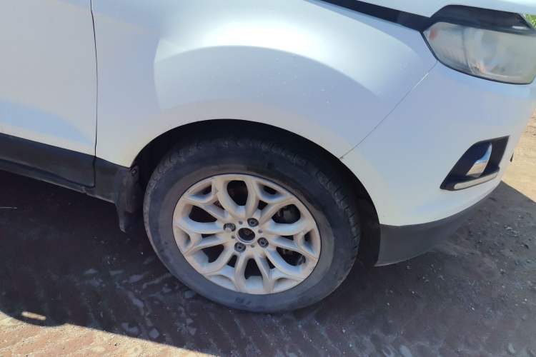 Used Ford EcoSport 2013 1.5L Manual Luxury Model Right Front Wheel Hub