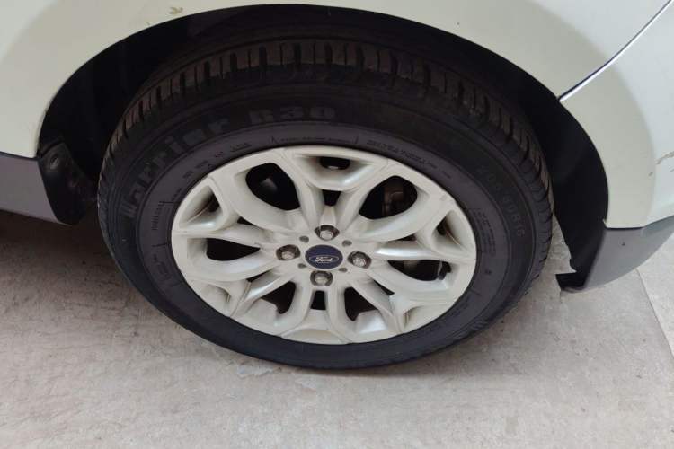 Used Ford EcoSport 2013 1.0L GTDi Manual Luxury Model Right Front Wheel Hub