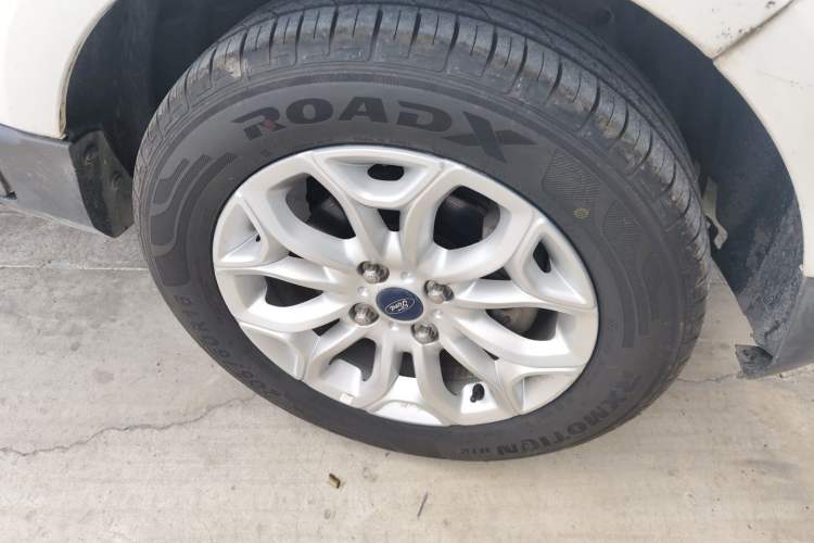 Used Ford EcoSport 2013 1.5L Automatic Prestige Model Right Front Wheel Hub