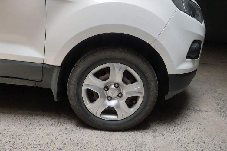 Used Ford EcoSport 2013 1.5L Manual Comfort Model Right Front Wheel Hub