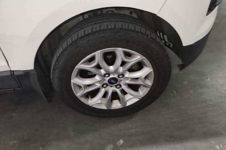 Used Ford EcoSport 2013 1.5L Automatic Prestige Model Right Front Wheel Hub