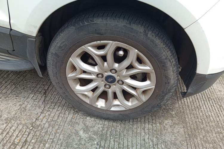 Used Ford EcoSport 2013 1.0L GTDi Manual Luxury Model Right Front Wheel Hub