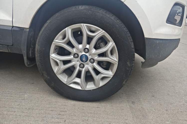 Used Ford EcoSport 2013 1.5L Automatic Prestige Model Right Front Wheel Hub