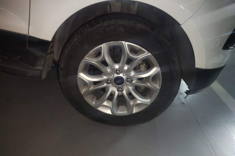 Used Ford EcoSport 2013 1.5L Manual Luxury Model Right Front Wheel Hub