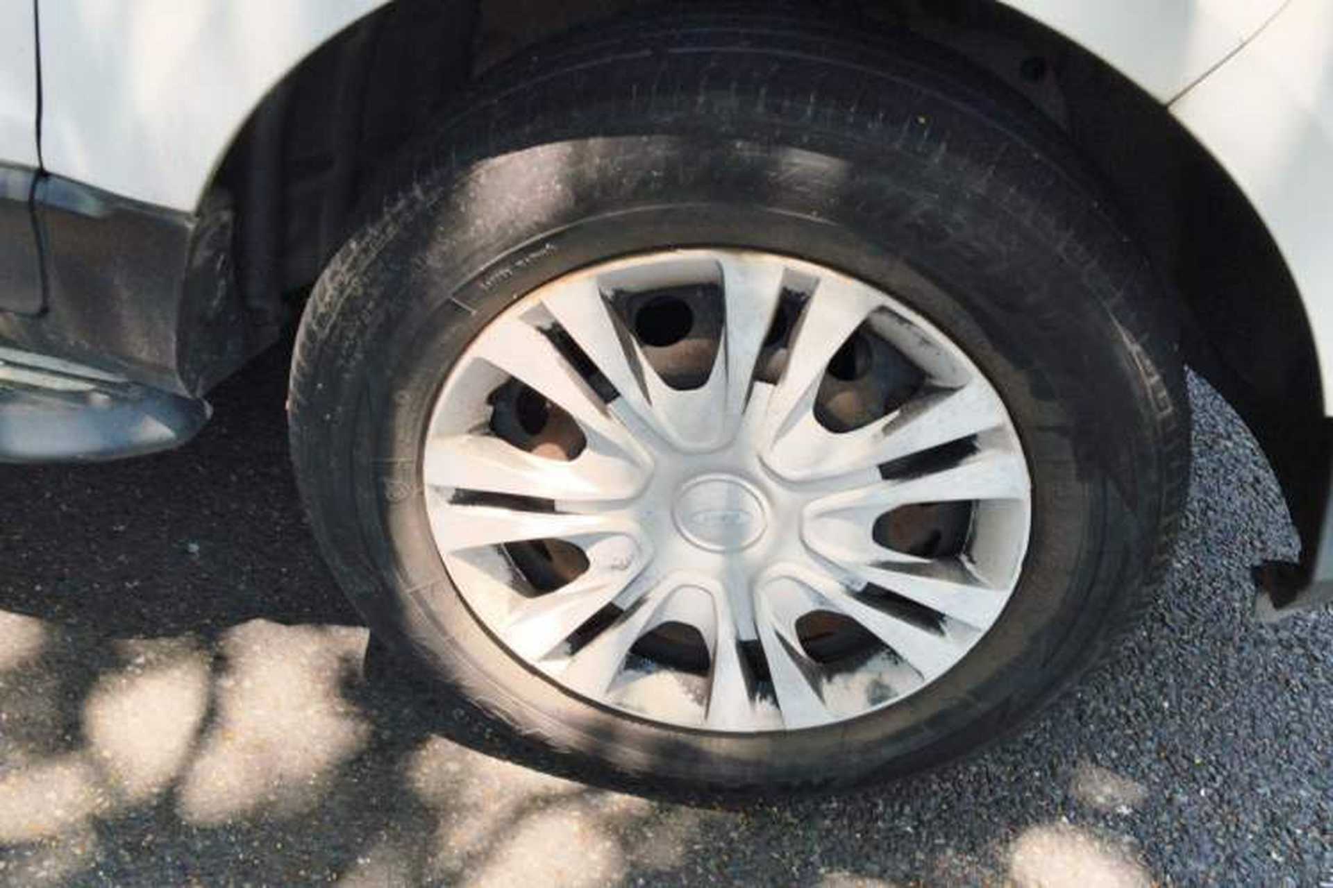 Used Ford EcoSport 2013 1.5L Manual Comfort Model Right Front Wheel Hub