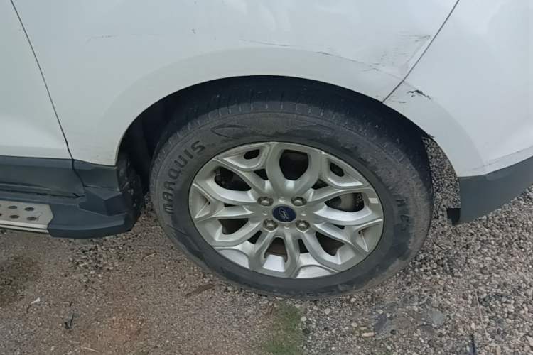 Used Ford EcoSport 2013 1.0L GTDi Manual Luxury Model Right Front Wheel Hub