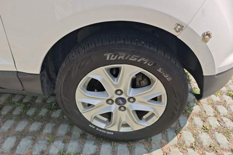 Used Ford EcoSport 2013 1.5L Automatic Fashion Model Right Front Wheel Hub