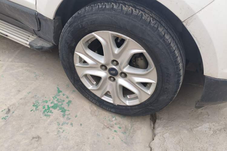 Used Ford EcoSport 2013 1.5L Automatic Fashion Model Right Front Wheel Hub