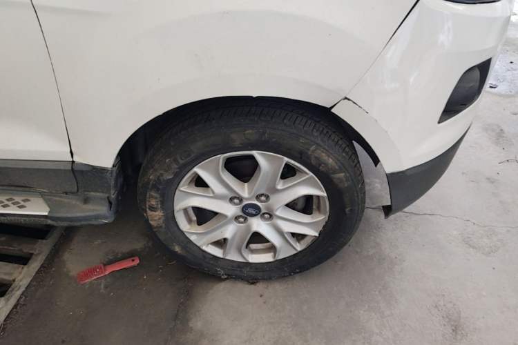 Used Ford EcoSport 2013 1.5L Automatic Fashion Model Right Front Wheel Hub
