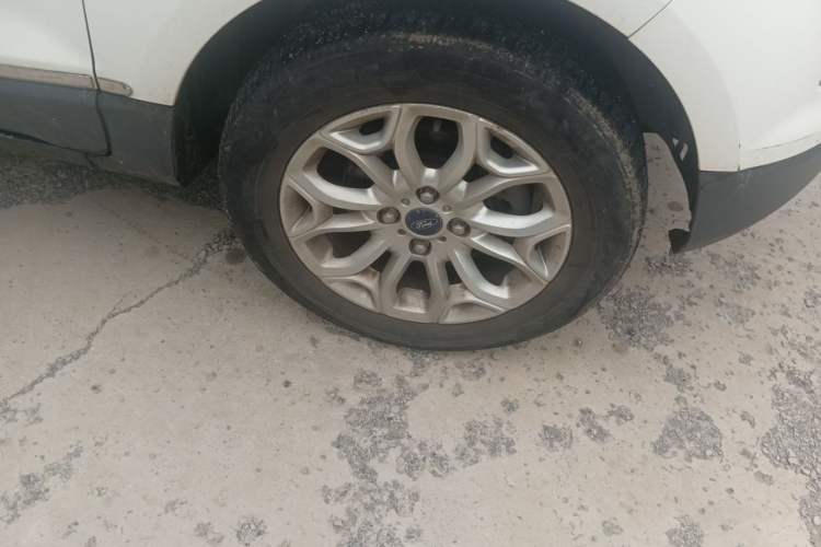 Used Ford EcoSport 2013 1.5L Automatic Prestige Model Right Front Wheel Hub