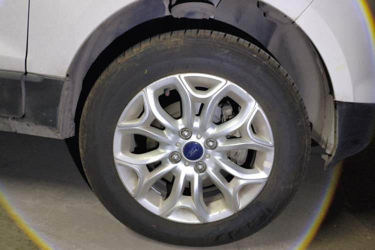 Used Ford EcoSport 2013 1.5L Automatic Prestige Model Right Front Wheel Hub