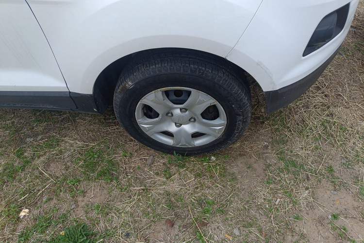 Used Ford EcoSport 2013 1.5L Manual Comfort Model Right Front Wheel Hub
